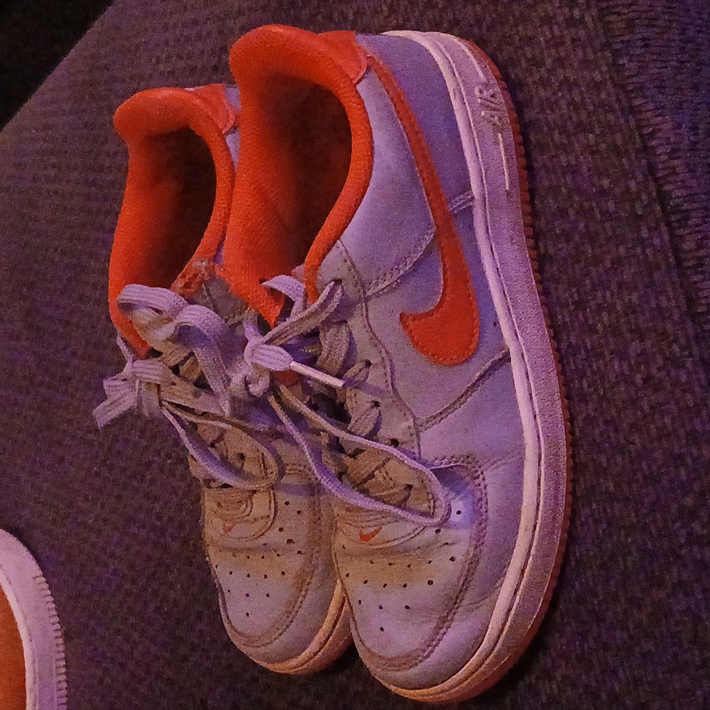 Nike Sneakers in Light Gray and Bright Orange